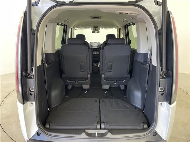 ステップワゴン ｅ：ＨＥＶエアー　ＥＸ　登録済未使用車　ホンダセンシング　純正１１．４型ナビ　パドルシフト　アダプティブクルーズコントロール　電動リアゲート　バックカメラ　両側パワースライドドア　オットマン　オートハイビーム　オートホールド（26枚目）