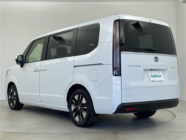 ステップワゴン ｅ：ＨＥＶエアー　ＥＸ　登録済未使用車　ホンダセンシング　純正１１．４型ナビ　パドルシフト　アダプティブクルーズコントロール　電動リアゲート　バックカメラ　両側パワースライドドア　オットマン　オートハイビーム　オートホールド（43枚目）