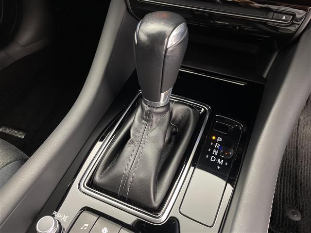 アテンザワゴン ＸＤ　プロアクティブ　純正ナビ　３６０°ビューカメラ　ＥＴＣ２．０　パドルシフト　ヘッドアップディスプレイ　レーダークルーズコントロール　レーンキープアシスト　ステアリングリモコン　コーナーセンサー　純正ＡＷ１９インチ（16枚目）