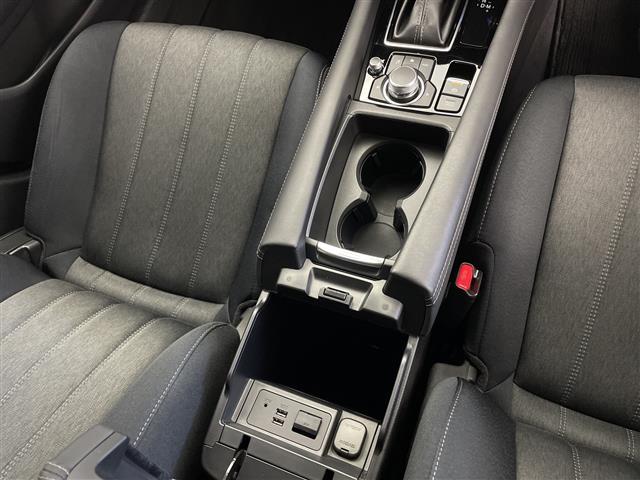 アテンザワゴン ＸＤ　プロアクティブ　純正ナビ　３６０°ビューカメラ　ＥＴＣ２．０　パドルシフト　ヘッドアップディスプレイ　レーダークルーズコントロール　レーンキープアシスト　ステアリングリモコン　コーナーセンサー　純正ＡＷ１９インチ（20枚目）