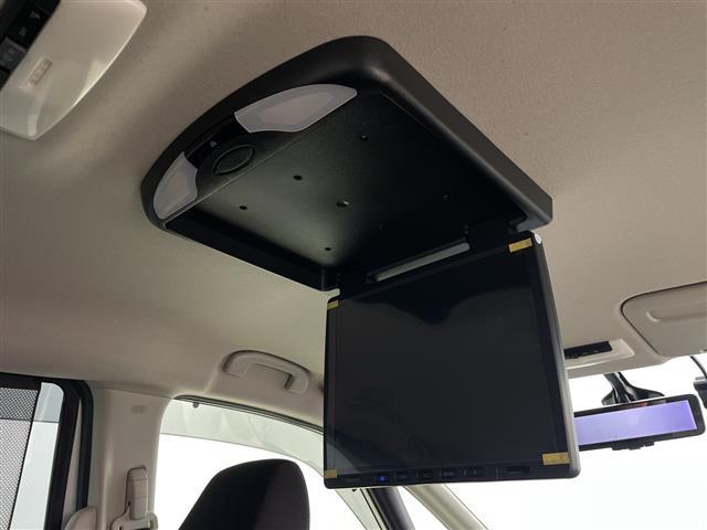 セレナ ハイウェイスター　純正９型ナビ　フリップダウンモニター　プロパイロット　アラウンドビューモニター　両側パワースライドドア　エマージェンシーブレーキ　デジタルインナーミラー　ドライブレコーダー　ビルトインＥＴＣ　ステリモ（2枚目）