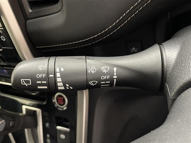 セレナ ハイウェイスター　純正９型ナビ　フリップダウンモニター　プロパイロット　アラウンドビューモニター　両側パワースライドドア　エマージェンシーブレーキ　デジタルインナーミラー　ドライブレコーダー　ビルトインＥＴＣ　ステリモ（8枚目）