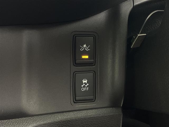 セレナ ハイウェイスター　純正９型ナビ　フリップダウンモニター　プロパイロット　アラウンドビューモニター　両側パワースライドドア　エマージェンシーブレーキ　デジタルインナーミラー　ドライブレコーダー　ビルトインＥＴＣ　ステリモ（11枚目）