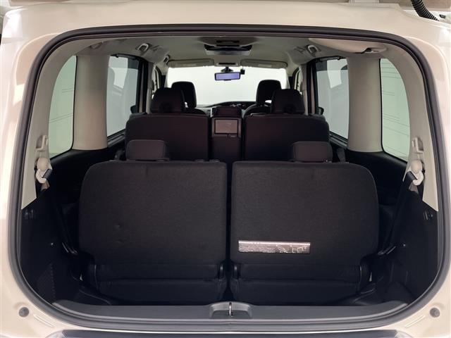 セレナ ハイウェイスター　純正９型ナビ　フリップダウンモニター　プロパイロット　アラウンドビューモニター　両側パワースライドドア　エマージェンシーブレーキ　デジタルインナーミラー　ドライブレコーダー　ビルトインＥＴＣ　ステリモ（30枚目）