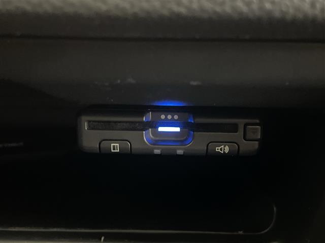 Ｎ－ＢＯＸカスタム ＥＸ　純正ナビ／フルセグＴＶ／ＣＤ／ＤＶＤ／ＦＭ・ＡＭ／両側パワスラ／衝突軽減ブレーキ／レーンアシスト／ドラレコ／クルコン／チップアップシート／純正フロアマット／ドアバイザー／前席シートヒーター／ＬＥＤ（9枚目）