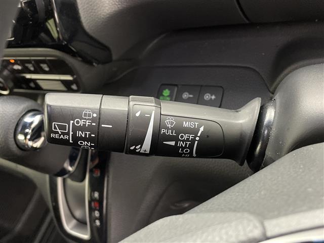 Ｎ－ＢＯＸカスタム ＥＸ　純正ナビ／フルセグＴＶ／ＣＤ／ＤＶＤ／ＦＭ・ＡＭ／両側パワスラ／衝突軽減ブレーキ／レーンアシスト／ドラレコ／クルコン／チップアップシート／純正フロアマット／ドアバイザー／前席シートヒーター／ＬＥＤ（10枚目）