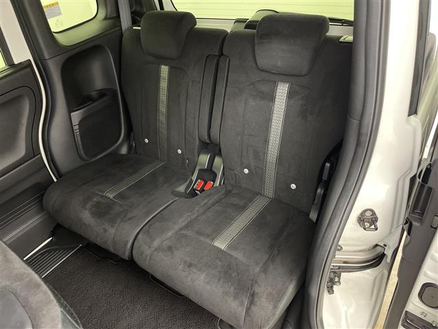 Ｎ－ＢＯＸカスタム ＥＸ　純正ナビ／フルセグＴＶ／ＣＤ／ＤＶＤ／ＦＭ・ＡＭ／両側パワスラ／衝突軽減ブレーキ／レーンアシスト／ドラレコ／クルコン／チップアップシート／純正フロアマット／ドアバイザー／前席シートヒーター／ＬＥＤ（24枚目）