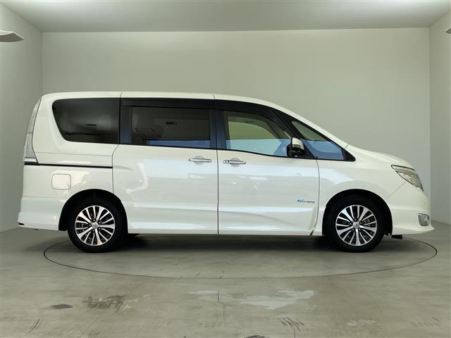 セレナ ハイウェイスター　Ｖセレ＋セーフティ　ＳＨＶ　Ａセフ　純正ナビ　Ｂｌｕｅｔｏｏｔｈ　フルセグＴＶ　クルーズコントロール　バックカメラ　全方位カメラ　ウォークスルー　両側パワースライドドア　純正１６インチアルミホイール　前後コーナーセンサー（36枚目）