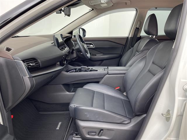 エクストレイル Ｇ　ワンオーナー純正１２．３インチナビＢｌｕｅｔｏｏｔｈ☆フルセグテレビ電動リアゲートプロパイロットブラインドスポットモニターメモリーシートヘッドアップディスプレイ（22枚目）