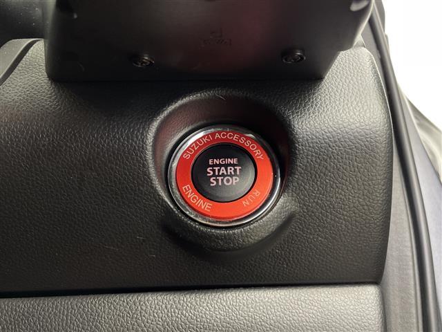スイフトスポーツ ベースグレード　ワンオーナー　純正ＳＤナビ　フルセグテレビ　スズキセーフティサポート　ＣＤ　ＤＶＤ　Ｂｌｕｅｔｏｏｔｈ　純正１７インチアルミホイール　純正ドライブレコーダー　ｍｏｍｏステアリングカバー（9枚目）