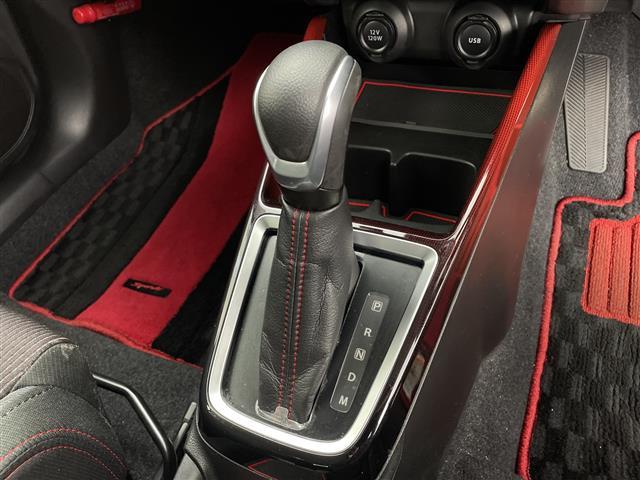 スイフトスポーツ ベースグレード　ワンオーナー　純正ＳＤナビ　フルセグテレビ　スズキセーフティサポート　ＣＤ　ＤＶＤ　Ｂｌｕｅｔｏｏｔｈ　純正１７インチアルミホイール　純正ドライブレコーダー　ｍｏｍｏステアリングカバー（14枚目）