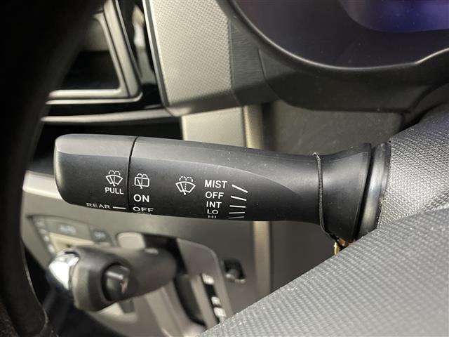 ステラ カスタムＲ　ワンオーナー　社外オーディオ　社外ポータブルナビ　スマートキー　オートライト　ＬＥＤヘッドライト　アイドリングストップ　純正ＡＷ１４インチ　保証書　取扱説明書（6枚目）