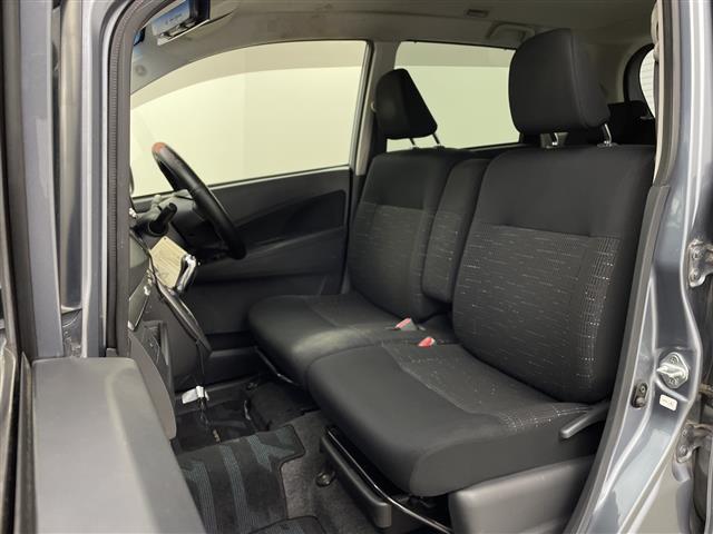 ステラ カスタムＲ　ワンオーナー　社外オーディオ　社外ポータブルナビ　スマートキー　オートライト　ＬＥＤヘッドライト　アイドリングストップ　純正ＡＷ１４インチ　保証書　取扱説明書（18枚目）