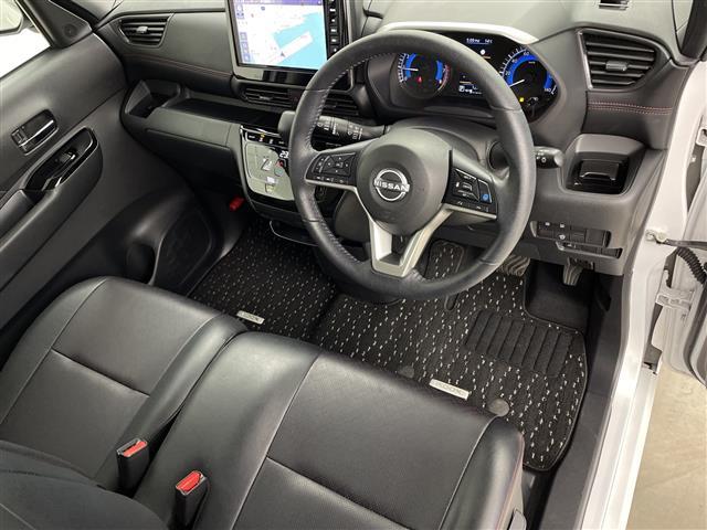 ルークス ハイウェイスター　Ｇターボプロパイロットエディション　純正型ナビ　プロパイロット　エマージェンシーブレーキ　アラウンドビューモニター　革調シートカバー　ＥＴＣ２．０　バックカメラ　前後ドライブレコーダー　アイドリングストップ　両側パワースライドドア（18枚目）