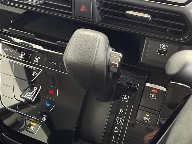 ルークス ハイウェイスター　Ｘ　プロパイロットエディション　純正ナビ（ＢＴ／フルセグＴＶ）／プロパイロット／アラウンドビューモニター／ワイヤレス充電／両側パワースライドドア／エマージェンシーブレーキ／レーンキープアシスト／オートライト（11枚目）