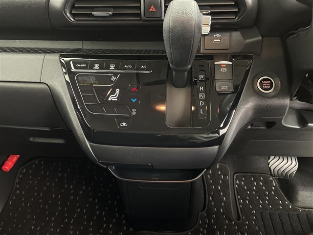 ◆最新ナビ（フルセグ・ワンセグ・ＤＶＤ再生）もご案内。カロッツェリア・アルパイン・イクリプスのナビを取扱しておりバックカメラ（バックモニター）後席モニター（フリップダウンモニター）の取付も可能です。