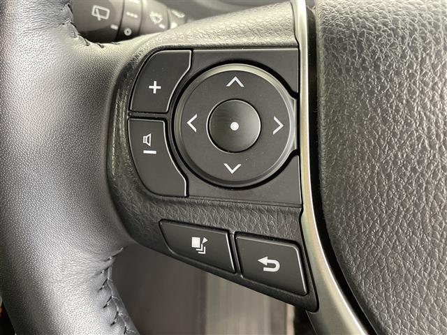 ノア Ｓｉ　ダブルバイビーＩＩＩ　ディーラーナビ　フリップダウンモニター　バックカメラ　ドライブレコーダー　ハーフレザー　両側パワースライドドア　オートホールド　レーンキープアシスト　クルーズコントロール　バイザー　オートハイビーム（8枚目）