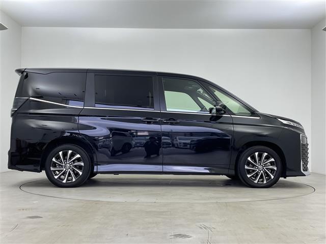 ヴォクシー Ｓ－Ｚ　１０．５型ナビ　１４型有機ＥＬ後席ディスプレイ　バックカメラ　ＥＴＣ２．０　トヨタセーフティセンス　クリアランスソナー　両側パワースライドドア　純正１７インチＡＷ　ＬＥＤヘッドライト　オートライト（33枚目）