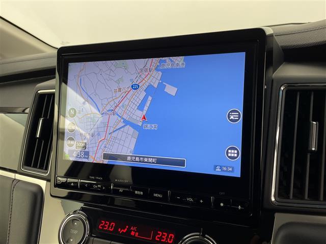 デリカＤ：５ アーバンギア　Ｇ　パワーパッケージ　純正１０型ナビ　マルチアラウンドモニター　フリップダウンモニター　フルセグテレビ　両側パワースライドドア　電動リアゲート　電動サイドステップ　ドライブレコーダー　ＥＴＣ　革巻きステアリング　ステリモ（3枚目）