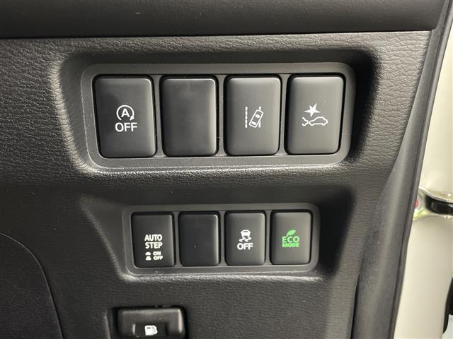 デリカＤ：５ アーバンギア　Ｇ　パワーパッケージ　純正１０型ナビ　マルチアラウンドモニター　フリップダウンモニター　フルセグテレビ　両側パワースライドドア　電動リアゲート　電動サイドステップ　ドライブレコーダー　ＥＴＣ　革巻きステアリング　ステリモ（17枚目）