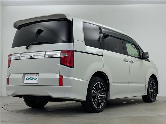 デリカＤ：５ アーバンギア　Ｇ　パワーパッケージ　純正１０型ナビ　マルチアラウンドモニター　フリップダウンモニター　フルセグテレビ　両側パワースライドドア　電動リアゲート　電動サイドステップ　ドライブレコーダー　ＥＴＣ　革巻きステアリング　ステリモ（31枚目）