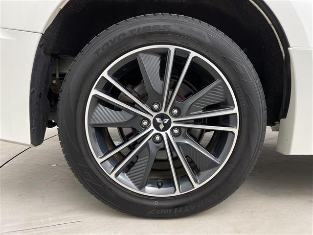 デリカＤ：５ アーバンギア　Ｇ　パワーパッケージ　純正１０型ナビ　マルチアラウンドモニター　フリップダウンモニター　フルセグテレビ　両側パワースライドドア　電動リアゲート　電動サイドステップ　ドライブレコーダー　ＥＴＣ　革巻きステアリング　ステリモ（38枚目）