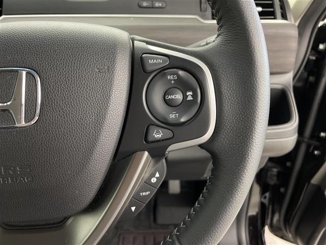 フリード＋ Ｇ・ホンダセンシング　純正ナビ　バックカメラ　ＥＴＣ　ドライブレコーダー　ホンダセンシング　ステアリングスイッチ　両側パワースライドドア　追従クルーズコントロール　ＬＥＤヘッドライト　レーンキープアシスト　純正フロアマット（7枚目）