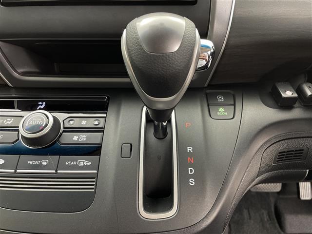 フリード＋ Ｇ・ホンダセンシング　純正ナビ　バックカメラ　ＥＴＣ　ドライブレコーダー　ホンダセンシング　ステアリングスイッチ　両側パワースライドドア　追従クルーズコントロール　ＬＥＤヘッドライト　レーンキープアシスト　純正フロアマット（8枚目）