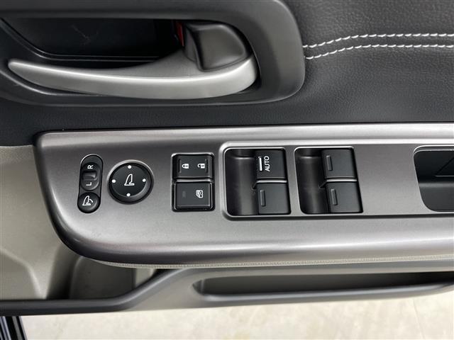 フリード＋ Ｇ・ホンダセンシング　純正ナビ　バックカメラ　ＥＴＣ　ドライブレコーダー　ホンダセンシング　ステアリングスイッチ　両側パワースライドドア　追従クルーズコントロール　ＬＥＤヘッドライト　レーンキープアシスト　純正フロアマット（15枚目）