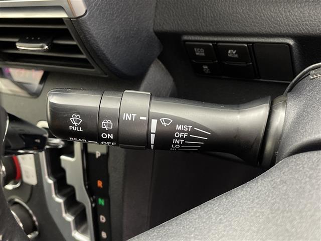 シエンタ ハイブリッド　ファンベースＧ　純正ナビ　バックカメラ　モデリスタエアロ　両側パワースライドドア　トヨタセーフティーセンス　プリクラッシュセーフティ　レーンディパーチャーアラート　オートマチックハイビーム　クルーズコントロール（8枚目）