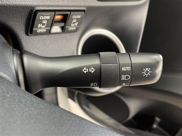 シエンタ ハイブリッド　ファンベースＧ　純正ナビ　バックカメラ　モデリスタエアロ　両側パワースライドドア　トヨタセーフティーセンス　プリクラッシュセーフティ　レーンディパーチャーアラート　オートマチックハイビーム　クルーズコントロール（9枚目）