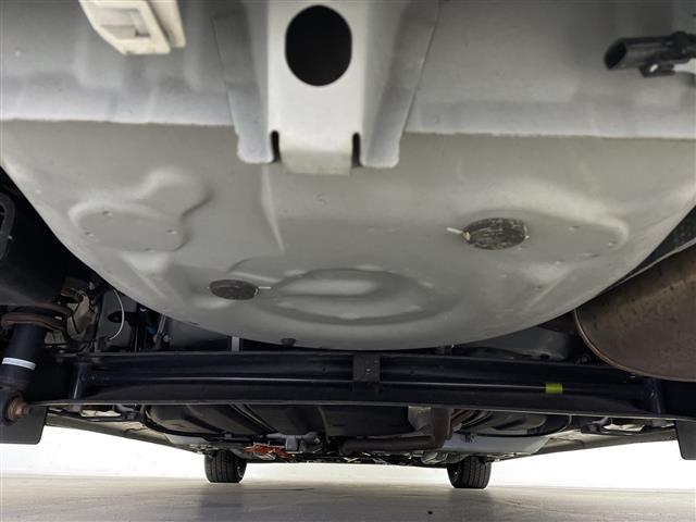 シエンタ ハイブリッド　ファンベースＧ　純正ナビ　バックカメラ　モデリスタエアロ　両側パワースライドドア　トヨタセーフティーセンス　プリクラッシュセーフティ　レーンディパーチャーアラート　オートマチックハイビーム　クルーズコントロール（41枚目）