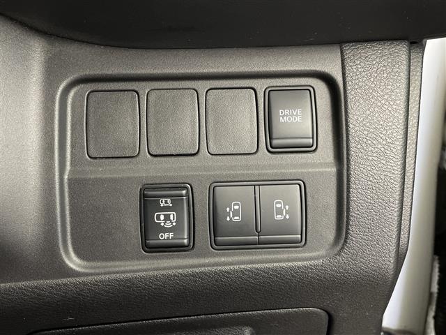 セレナ e-パワー ハイウェイスターV ワンオーナー 純正ナビ プロパイロット アラウンドビューモニター ドライブレコーダー デジタルインナーミラー コーナーセンサー ドアバイザー 両側パワースライドドア ETC LEDヘッドライト(17枚目)