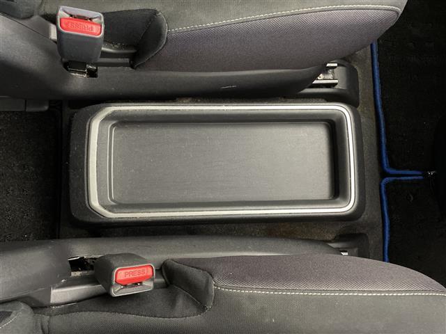 セレナ e-パワー ハイウェイスターV ワンオーナー 純正ナビ プロパイロット アラウンドビューモニター ドライブレコーダー デジタルインナーミラー コーナーセンサー ドアバイザー 両側パワースライドドア ETC LEDヘッドライト(19枚目)