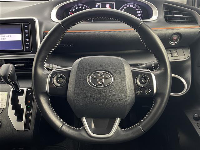 シエンタ ファンベースＧ　純正ＳＤナビ　バックカメラ　両側パワースライドドア　パノラミックビューモニター　前方ドライブレコーダー　純正フロアマット　ビルドインＥＴＣ　ドライブレコーダー　ＬＥＤヘッドライト　革巻きステリモ（6枚目）