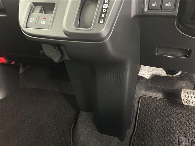 タント Ｘ　ワンオーナー　１０インチディーラーナビ　バックカメラ　両側パワースライドドア　ＬＥＤヘッドライト　ベンチシート　シートヒーター　レーンキープアシスト　オートハイビーム　オートホールド　Ａストップ（17枚目）