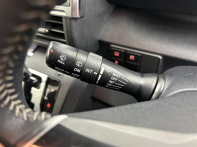 シエンタ ハイブリッドＧ　クエロ　純正ナビ　バックカメラ　モデリスタエアロ　Ｔｏｙｏｔａ　Ｓａｆｅｔｙ　Ｓｅｎｓｅ　プリクラッシュセーフティ　レーンディパーチャーアラート　オートマチックハイビーム　先行車発進告知機能　ドラレコ　ＬＥＤ（9枚目）