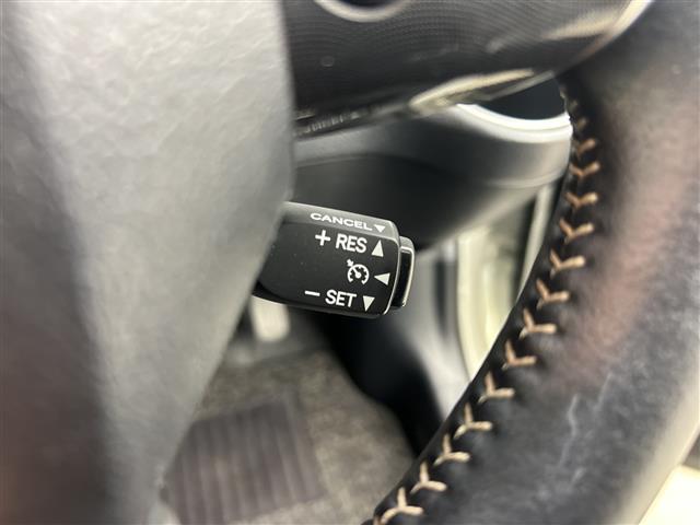 シエンタ ハイブリッドＧ　クエロ　純正ナビ　バックカメラ　モデリスタエアロ　Ｔｏｙｏｔａ　Ｓａｆｅｔｙ　Ｓｅｎｓｅ　プリクラッシュセーフティ　レーンディパーチャーアラート　オートマチックハイビーム　先行車発進告知機能　ドラレコ　ＬＥＤ（11枚目）