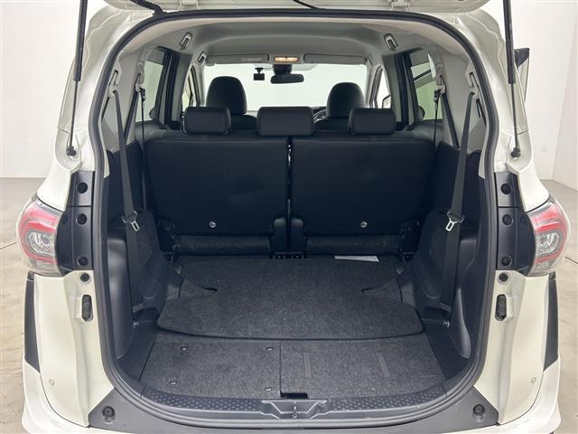 シエンタ ハイブリッドＧ　クエロ　純正ナビ　バックカメラ　モデリスタエアロ　Ｔｏｙｏｔａ　Ｓａｆｅｔｙ　Ｓｅｎｓｅ　プリクラッシュセーフティ　レーンディパーチャーアラート　オートマチックハイビーム　先行車発進告知機能　ドラレコ　ＬＥＤ（22枚目）