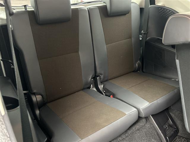 シエンタ ハイブリッドＧ　クエロ　純正ナビ　バックカメラ　モデリスタエアロ　Ｔｏｙｏｔａ　Ｓａｆｅｔｙ　Ｓｅｎｓｅ　プリクラッシュセーフティ　レーンディパーチャーアラート　オートマチックハイビーム　先行車発進告知機能　ドラレコ　ＬＥＤ（28枚目）