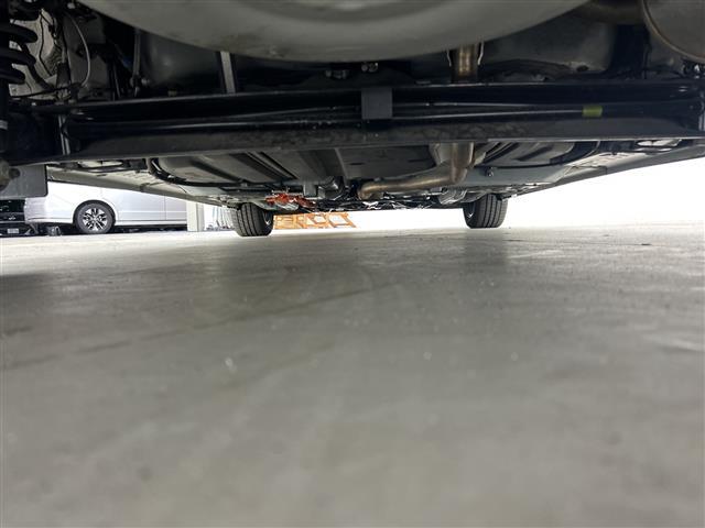 シエンタ ハイブリッドＧ　クエロ　純正ナビ　バックカメラ　モデリスタエアロ　Ｔｏｙｏｔａ　Ｓａｆｅｔｙ　Ｓｅｎｓｅ　プリクラッシュセーフティ　レーンディパーチャーアラート　オートマチックハイビーム　先行車発進告知機能　ドラレコ　ＬＥＤ（41枚目）