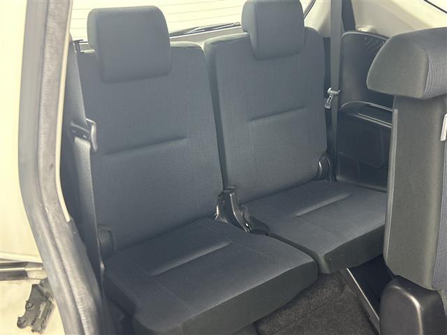 シエンタ Ｇ　純正ＳＤナビ　バックカメラ　両側パワースライドドア　トヨタセーフティセンス　レーンキープアシスト　衝突被害軽減ブレーキ　ステアリングリモコン　純正フロアマット　スマートキー　アイドリングストップ（30枚目）