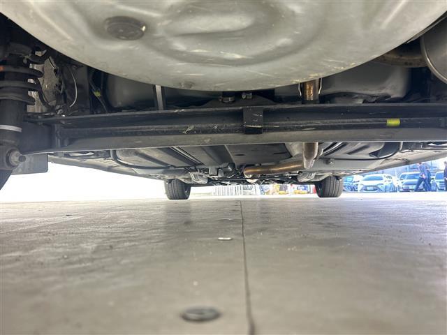 シエンタ Ｇ　純正ＳＤナビ　バックカメラ　両側パワースライドドア　トヨタセーフティセンス　レーンキープアシスト　衝突被害軽減ブレーキ　ステアリングリモコン　純正フロアマット　スマートキー　アイドリングストップ（41枚目）