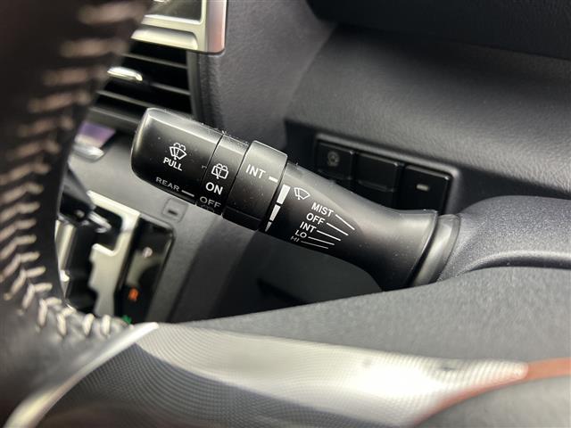 シエンタ ファンベースＧ　純正ＳＤナビ　バックカメラ　前後ドライブレコーダー　両側パワースライドドア　ビルトインＥＴＣ　トヨタセーフティセンス　レーンキープアシスト　コーナーセンサー　純正ＡＷ１５インチ　スマートキー　禁煙車（10枚目）