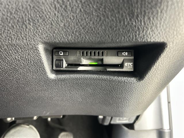 シエンタ ファンベースＧ　純正ＳＤナビ　バックカメラ　前後ドライブレコーダー　両側パワースライドドア　ビルトインＥＴＣ　トヨタセーフティセンス　レーンキープアシスト　コーナーセンサー　純正ＡＷ１５インチ　スマートキー　禁煙車（16枚目）