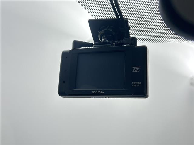 シエンタ ファンベースＧ　純正ＳＤナビ　バックカメラ　前後ドライブレコーダー　両側パワースライドドア　ビルトインＥＴＣ　トヨタセーフティセンス　レーンキープアシスト　コーナーセンサー　純正ＡＷ１５インチ　スマートキー　禁煙車（17枚目）