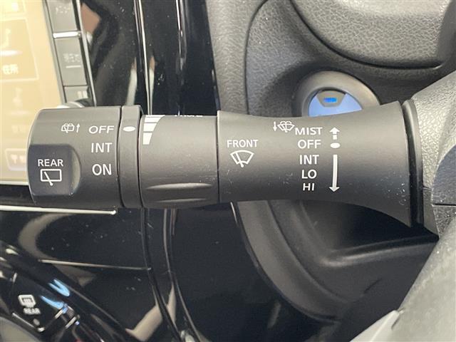 ノート 　純正ＳＤナビ　テレビキャンセラー　デジタルインナーミラー　前後ドライブレコーダー　アラウンドビューモニター　コーナーセンサー　ビルドインＥＴＣ　純正アルミホイール　ＬＥＤヘッドライト　ドアバイザー（8枚目）