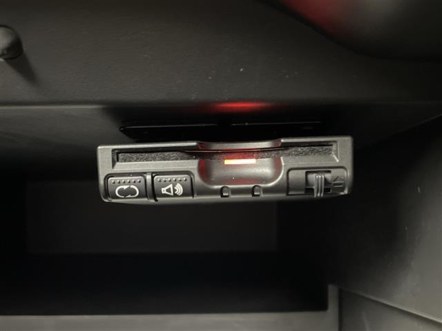 ノート 　純正ＳＤナビ　テレビキャンセラー　デジタルインナーミラー　前後ドライブレコーダー　アラウンドビューモニター　コーナーセンサー　ビルドインＥＴＣ　純正アルミホイール　ＬＥＤヘッドライト　ドアバイザー（13枚目）