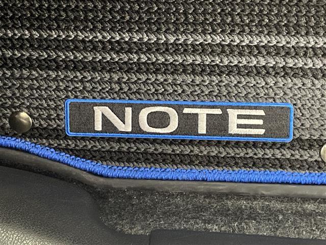 ノート 　純正ＳＤナビ　テレビキャンセラー　デジタルインナーミラー　前後ドライブレコーダー　アラウンドビューモニター　コーナーセンサー　ビルドインＥＴＣ　純正アルミホイール　ＬＥＤヘッドライト　ドアバイザー（15枚目）