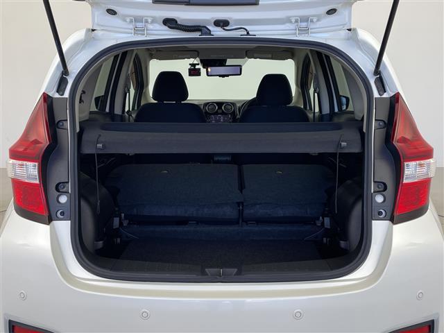 ノート 　純正ＳＤナビ　テレビキャンセラー　デジタルインナーミラー　前後ドライブレコーダー　アラウンドビューモニター　コーナーセンサー　ビルドインＥＴＣ　純正アルミホイール　ＬＥＤヘッドライト　ドアバイザー（17枚目）